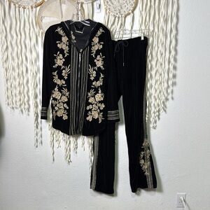 Paparazzi Black Velvet Cream Embroidered Two Piece Jogger Jacket Set M/L
